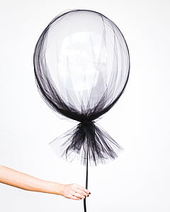 black balloon thumbnail