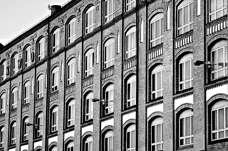 black and gray concrete building thumbnail