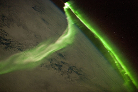 green aurora borealis thumbnail