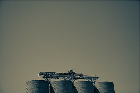 gray industrial machine thumbnail
