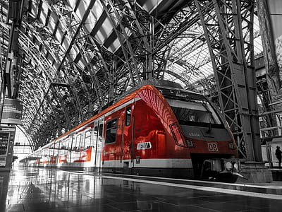 red train thumbnail