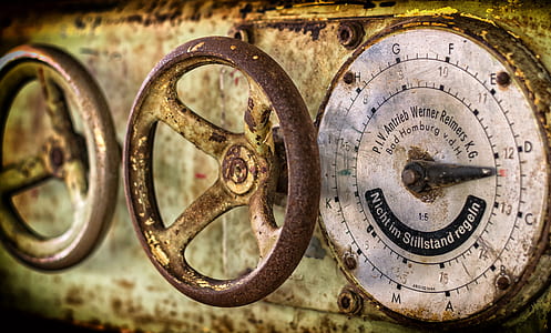 white gauge thumbnail