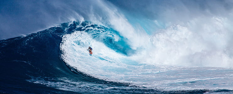 photo of person on seawave thumbnail