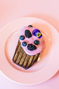 blackberry top cake thumbnail