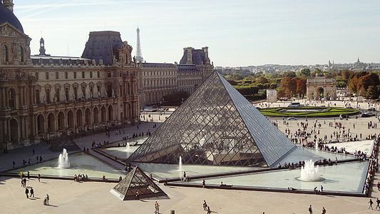 The Louvre, Paris thumbnail