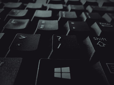 black computer keyboard thumbnail