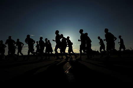 silhouette photography of people thumbnail