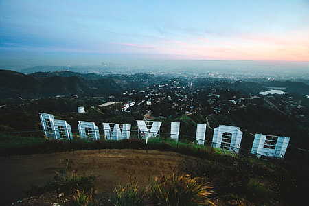 photo of Hollywood sign thumbnail