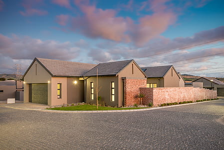 brown and gray house thumbnail