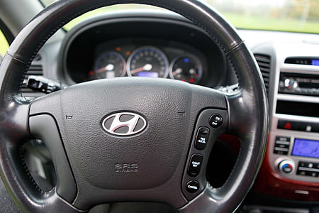 black Hyundai steering wheel thumbnail
