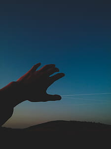 photo of person left hand thumbnail