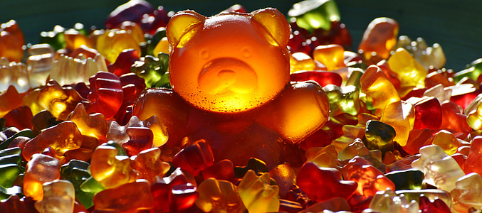 bunch of gummy bears thumbnail
