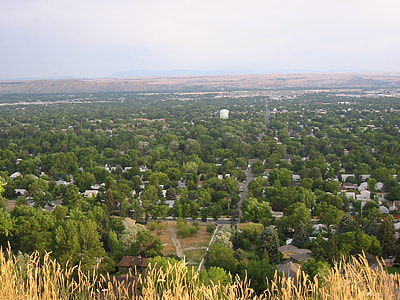 Overlook of the landscape of Billings, Montana thumbnail