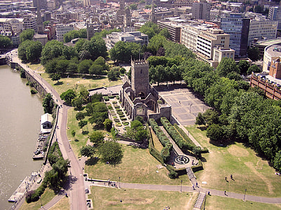 St Peter's ruined church in Castle Park, Bristol thumbnail