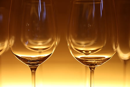 clear wine glasses thumbnail