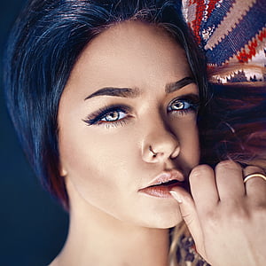 woman black hair photo thumbnail