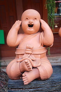 baby statue thumbnail