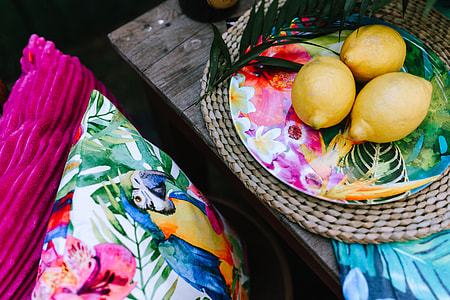 Exotic Garden Party Decorations thumbnail
