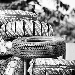 pile of tires thumbnail