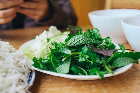 Eating Vietnamese Bun Cha thumbnail
