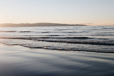 ocean waves across mountain thumbnail