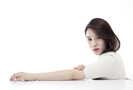 woman in white top thumbnail