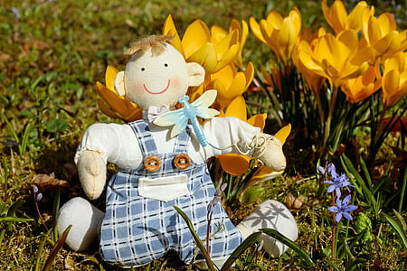 doll with yellow flowers thumbnail