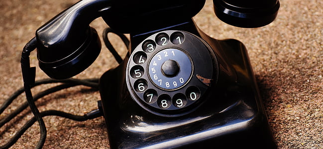 black rotary telephone thumbnail