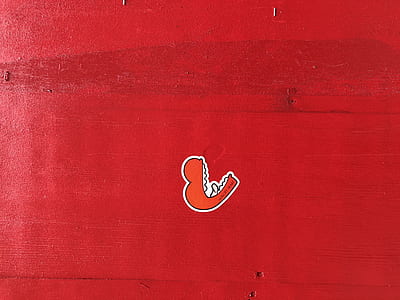red and white heart sticker thumbnail