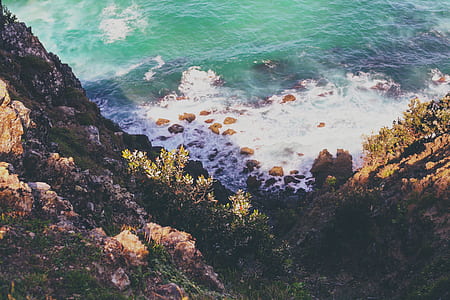 water waves on shore thumbnail