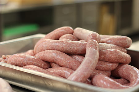 close-up photography of sausage inside tray thumbnail