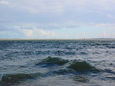 sea at daytime thumbnail