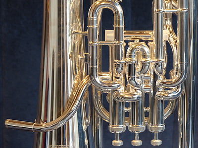 close-up photography of brass wind instrument thumbnail