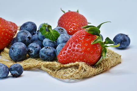 strawberries and blueberries thumbnail