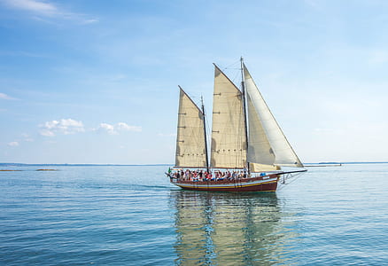 Sail Boat in Water thumbnail