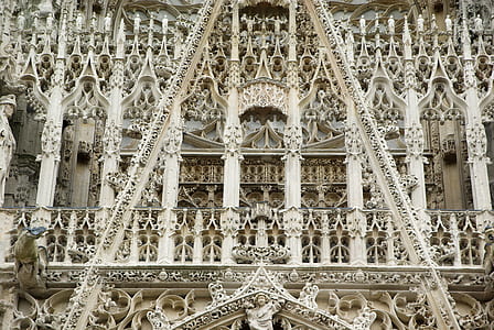 structural photography of beige structure thumbnail