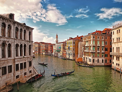 Venice Canal during daytime thumbnail