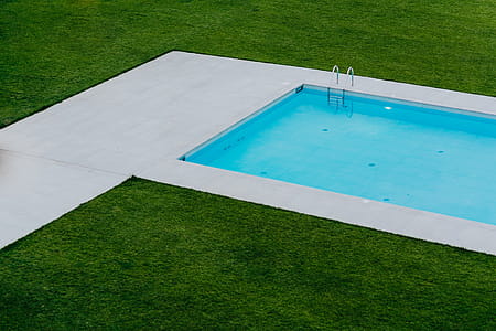 Modern swimming pool thumbnail