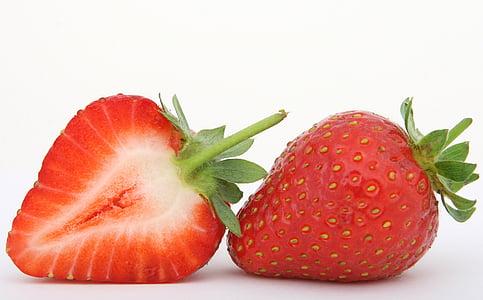 closeup photo of sliced strawberries thumbnail