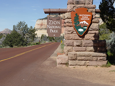 Zion National Park, Entrance thumbnail