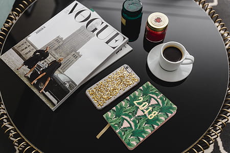 Top view of black table with 2018 calendar agenda thumbnail