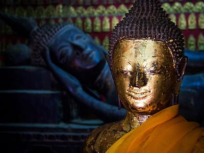 Gautama Buddha statuette thumbnail