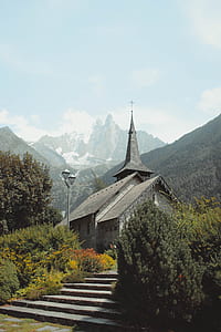 chapel surrounded by nature thumbnail