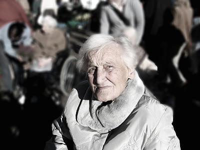 woman standing looking up thumbnail