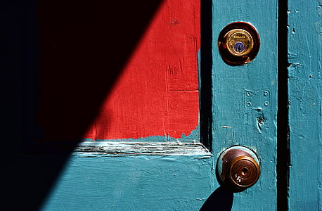 green and red wooden door thumbnail