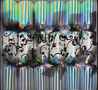 Christmas, Crackers thumbnail