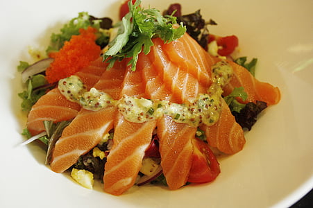 bowl of sushi thumbnail