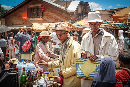 two men in white and yellow shirts thumbnail