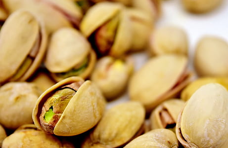 pistachio nuts thumbnail