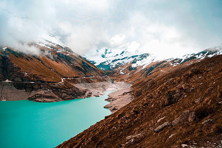 photo of valley and river thumbnail